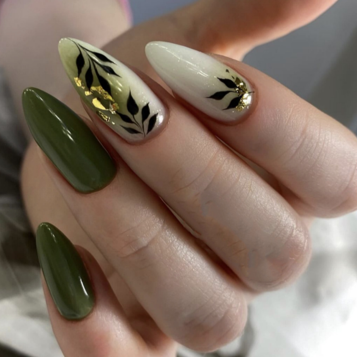 Almond Press-On Nails TY-335 – Leaf Print Tips, 24Pcs