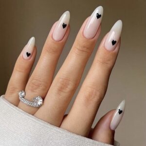 Minimal Black & White Heart Almond Press-On Nails Y-08