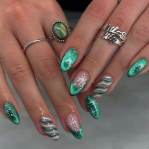 Green Cat-Eye Almond Press-On Nails with Silver Snowflakes Y1019